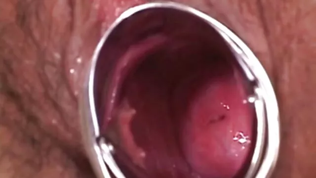 Khiêu dâm, không giấy đăng ký  Bốn thằng đụ một con điếm. phimsec khong che
