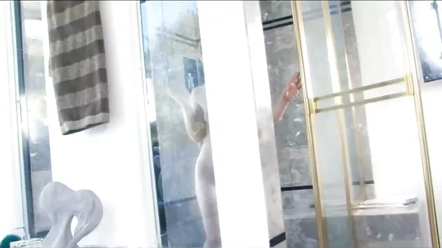 Khiêu dâm, không giấy đăng ký  Đen chàng cong doggystyle hơn một milf và sec ko che thổi cô ấy