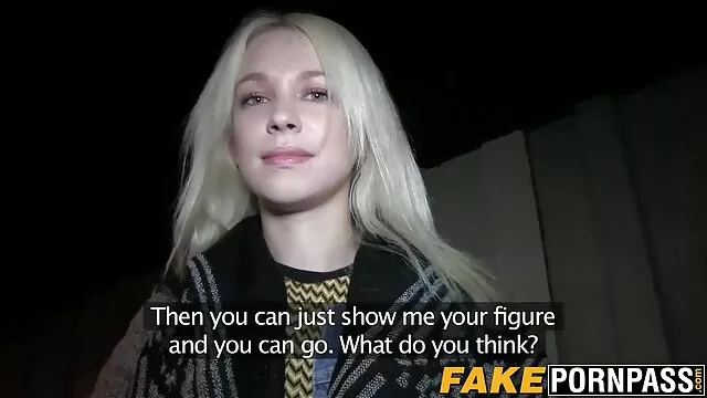 Khiêu dâm, không giấy đăng ký  Người Nga xem sec online milf vì tiền mặt sâu thổi kèn trong xe hơi