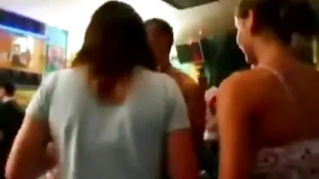 Khiêu dâm, không giấy đăng ký  Burning brunette pounds béo chàng xem sec khong che trai với ung thư