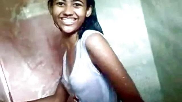 Khiêu dâm, không giấy đăng ký  Playful Babe cho phm sec khong che thấy nhỏ tits và giật tắt trên mạng quan sát, mạng theo dõi