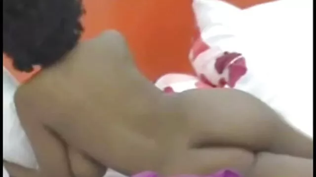 Khiêu dâm, không giấy đăng ký  Đẹp cunnilingus ngoài trời từ hai ngọt ngào phin sec hd lesbian cô gái tóc vàng