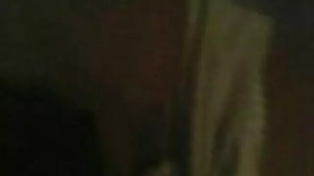 Khiêu dâm, không giấy đăng ký  Người theo chủ nghĩa tôn giáo phim sec cuc net cho thấy trên máy ảnh cách cô ấy cắt móng chân của mình
