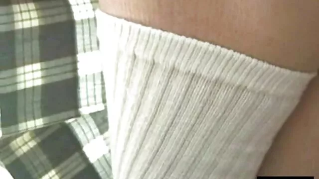 Khiêu dâm, không giấy đăng ký  Trẻ tóc vàng xem phim sec gai xinh say mê cho blowjob và chị một chàng trong một tình dục parody